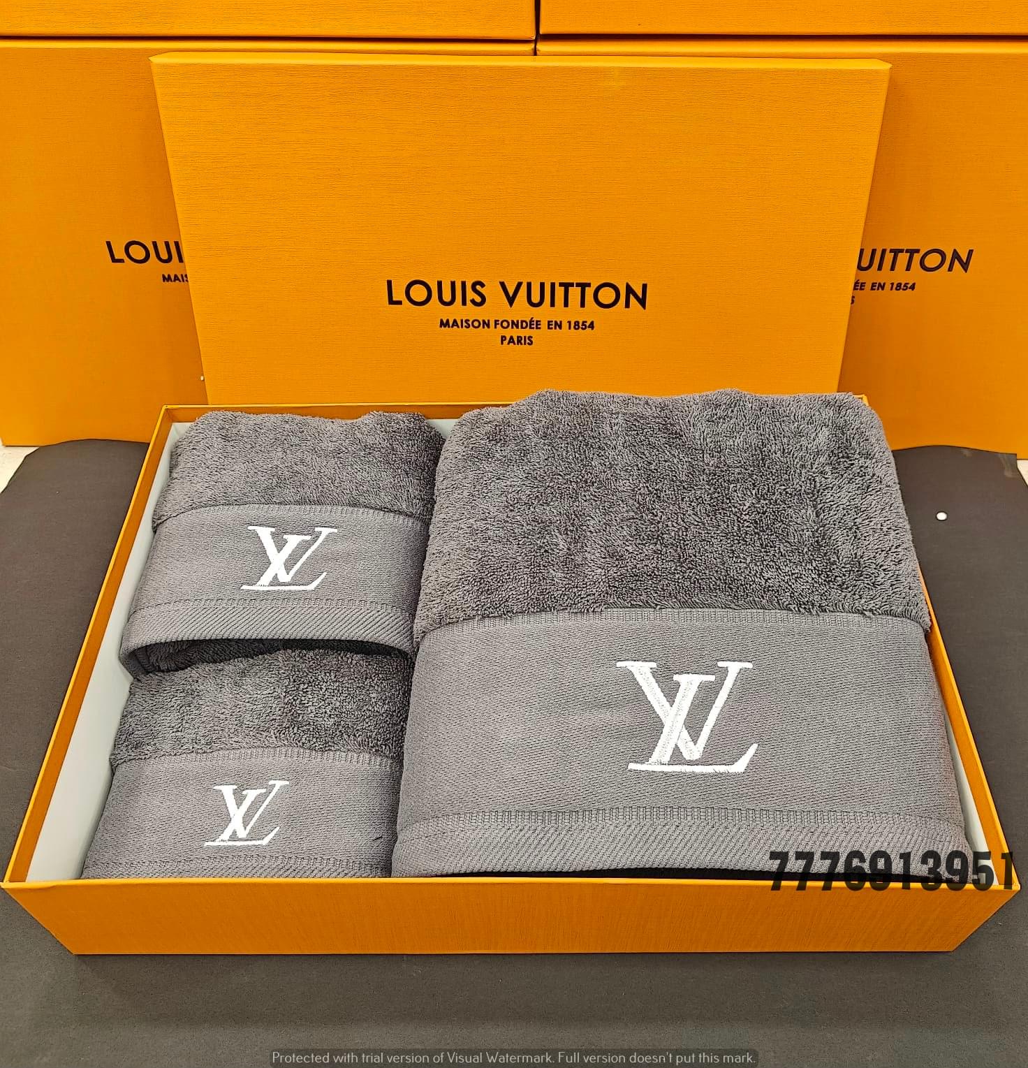 Louis Vuitton Towel Set